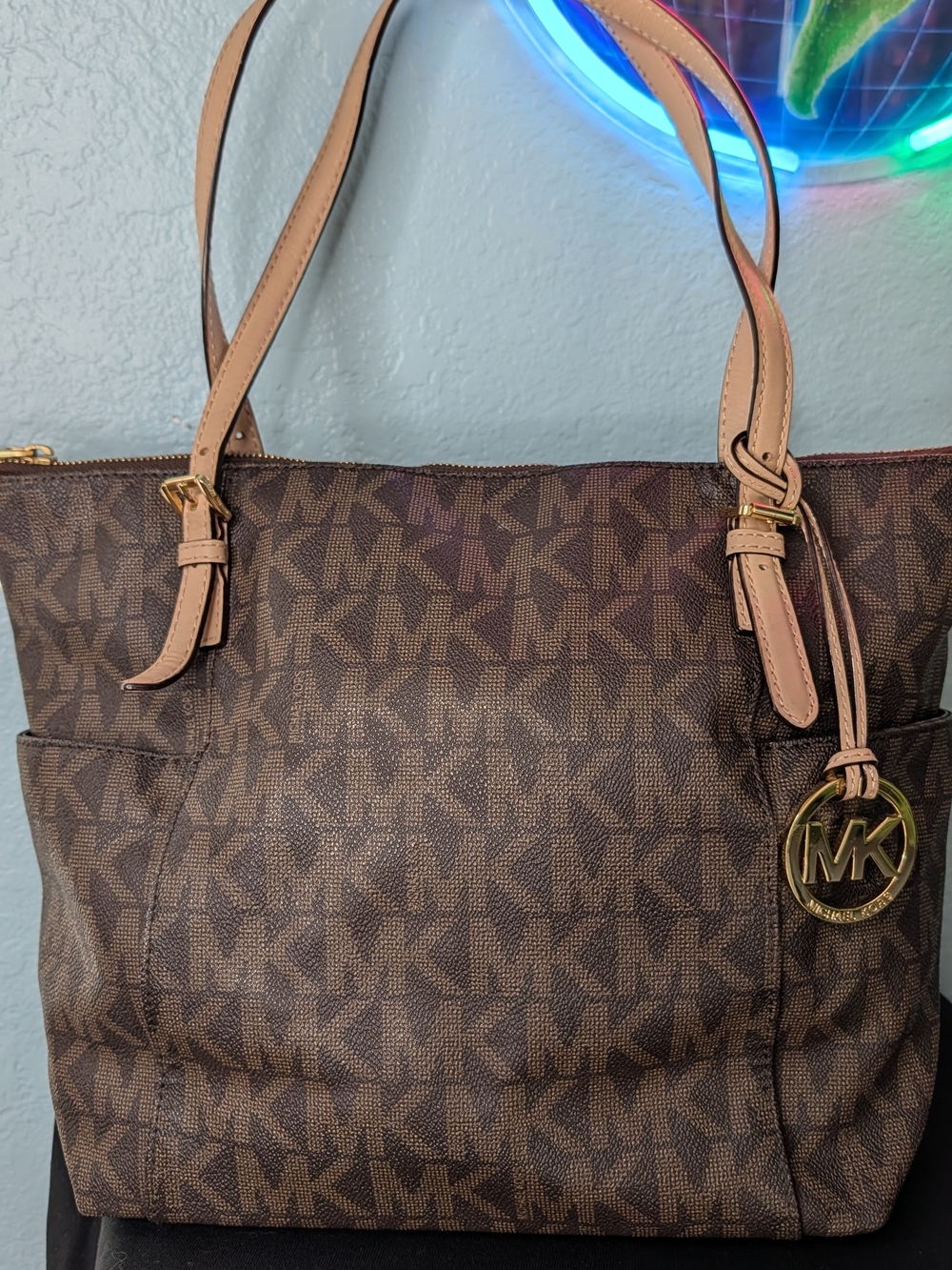 Michael Kors Voyager Medium Signature Top-Zip Tote Bag — Brown & Acorn